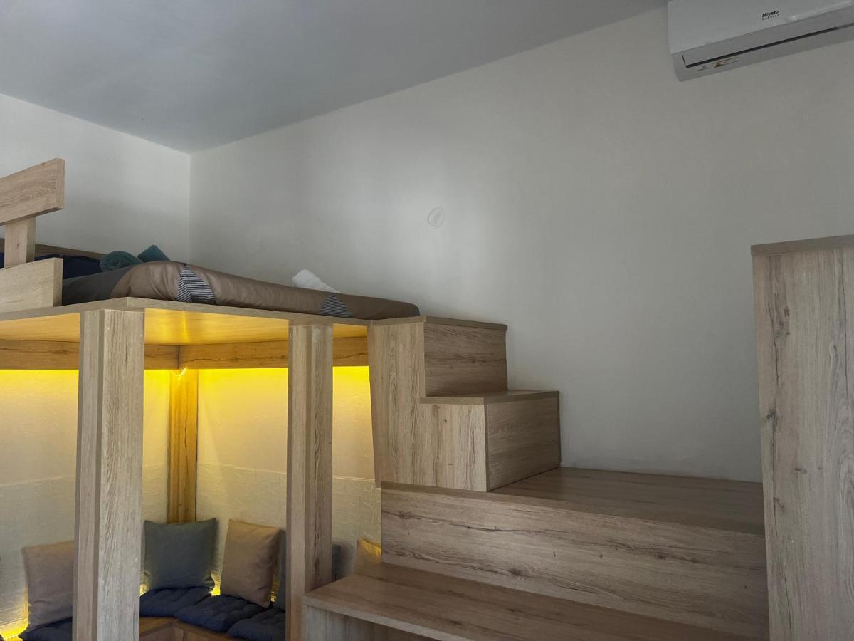 أثينا Seaview Room With Share Some Place المظهر الخارجي الصورة
