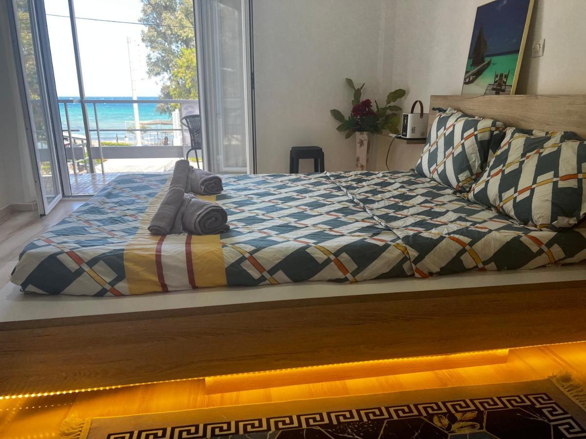 أثينا Seaview Room With Share Some Place المظهر الخارجي الصورة